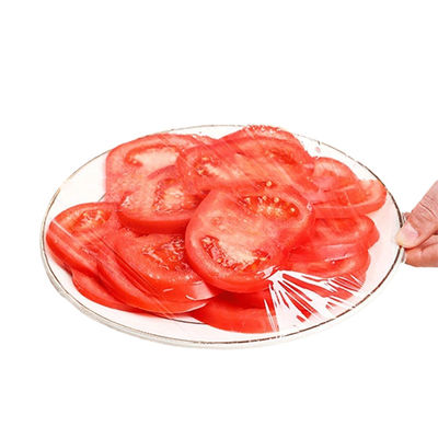 PVDC PVC PE Emballage en plastique en rouleau en PE transparent Film protecteur pour l'adhérence alimentaire avec coupeuse coulissante